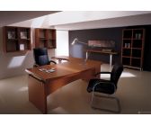 Photo : Bureau rectangulaire LEXUS